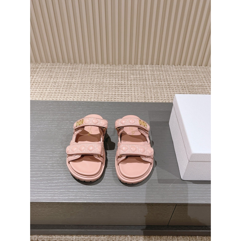 ch**an D*or sandals